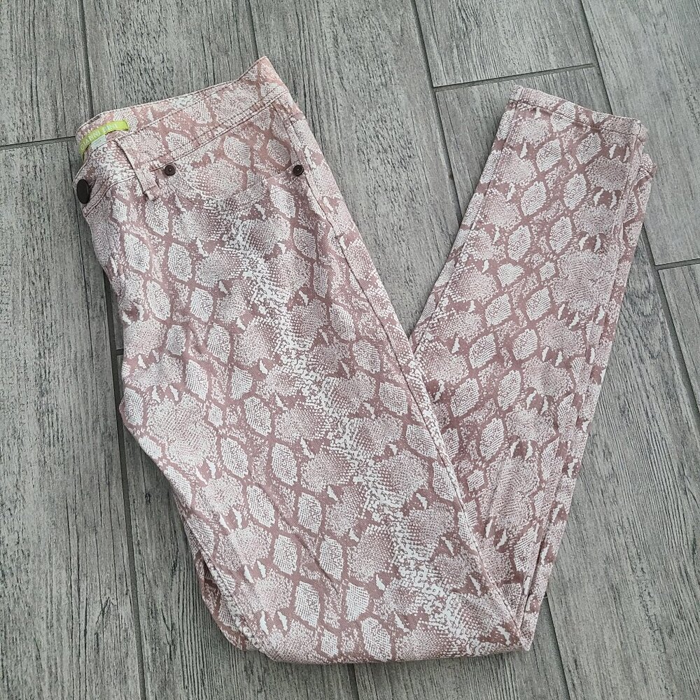 Gianni Bini women's dusty rose paisley print pink jeans size 26